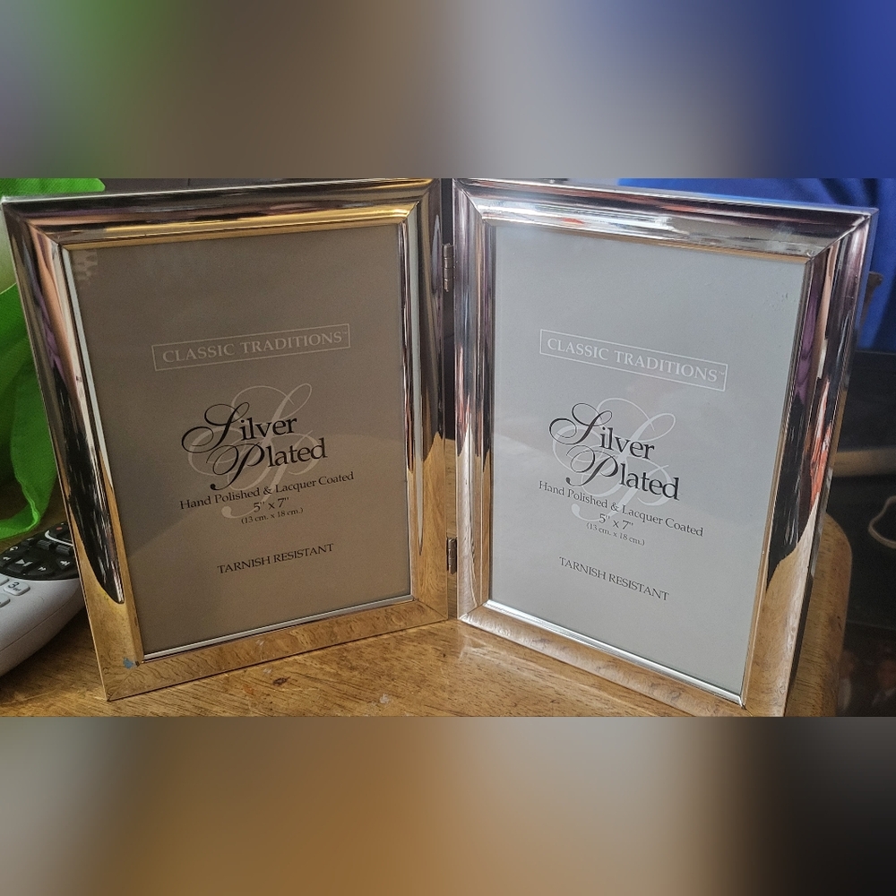 Silver-Plated Double Frame - Silver